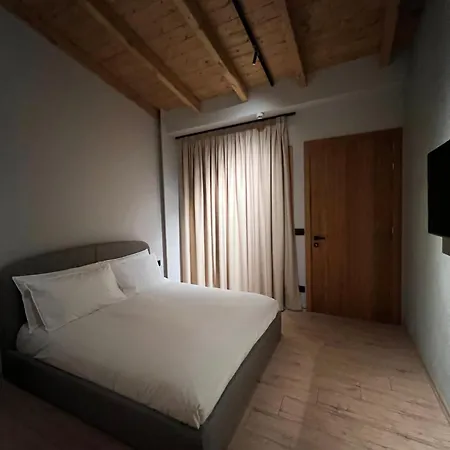 Faces & Places Boutique Hotell