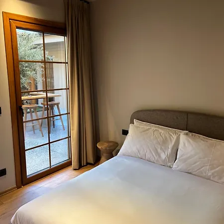 Faces & Places Boutique Hotell Tirana