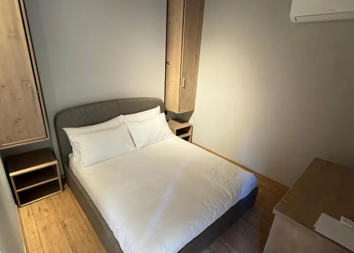 Faces & Places Boutique Hotell 4*