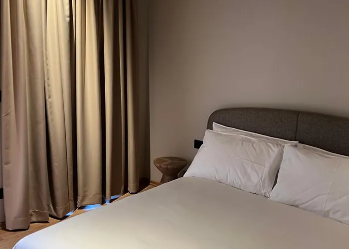 Faces & Places Boutique Hotell 4*