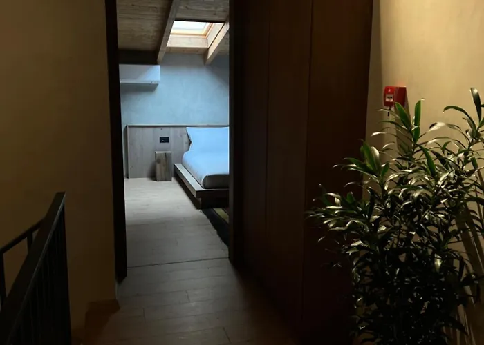 Faces & Places Boutique Tirana