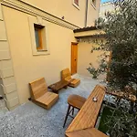 Hotell Faces & Places Boutique Tirana