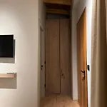 מלון Faces & Places Boutique 4*