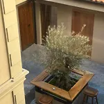 Faces & Places Boutique Hotell