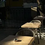 Faces & Places Boutique Hotell Tirana