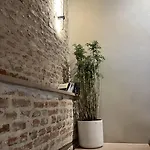 Faces & Places Boutique טיראנה