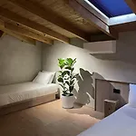 מלון Faces & Places Boutique טיראנה