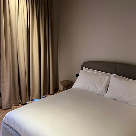 Faces & Places Boutique מלון 3*