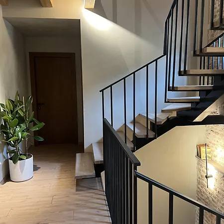 Faces & Places Boutique 酒店 地拉那