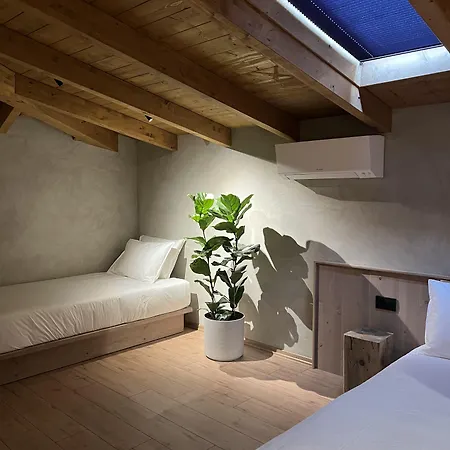 酒店 Faces & Places Boutique 地拉那