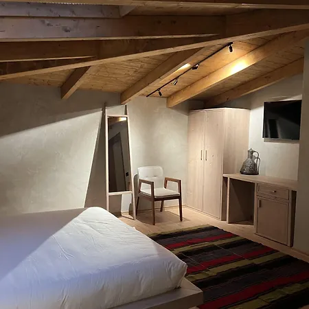 Faces & Places Boutique 4*