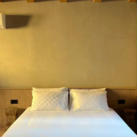 Faces & Places Boutique Hotell 3*
