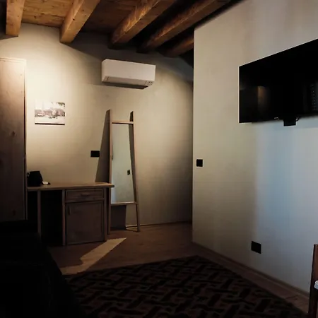 Faces&places Boutique Tirana
