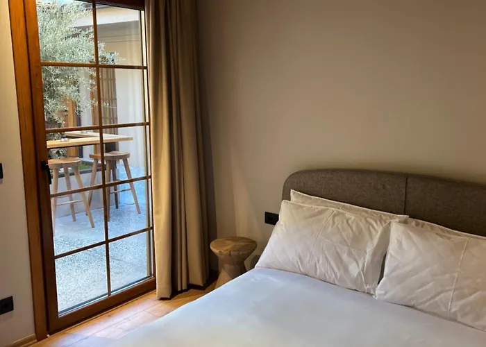 Faces & Places Boutique Hotell Tirana