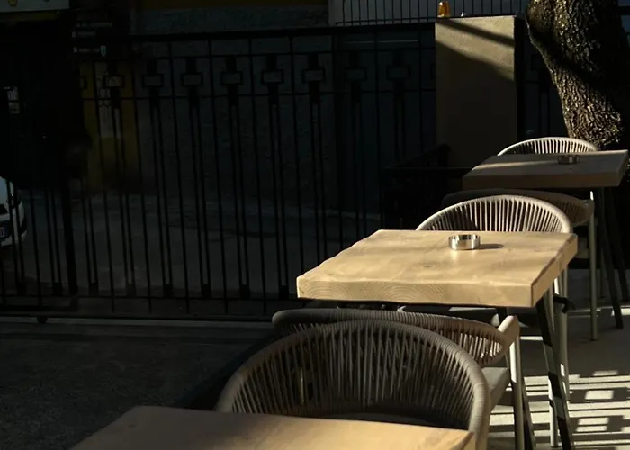 Faces & Places Boutique Hotell Tirana