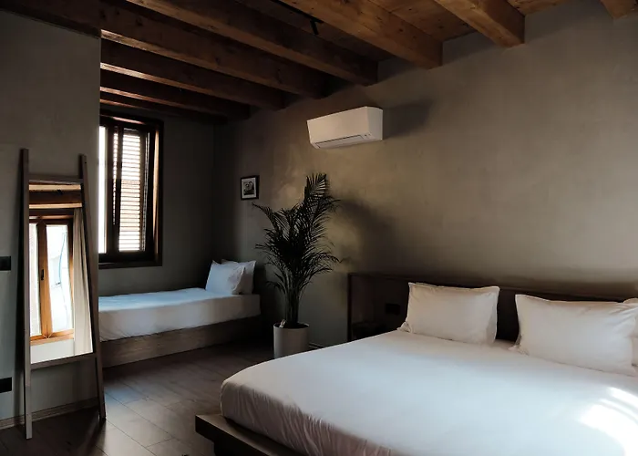 Hotell Faces & Places Boutique Tirana